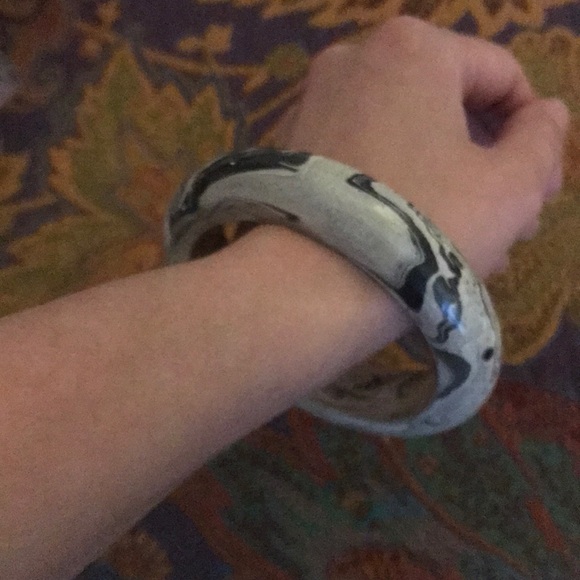 Hand painted Muzer bangle - Picture 3 of 3